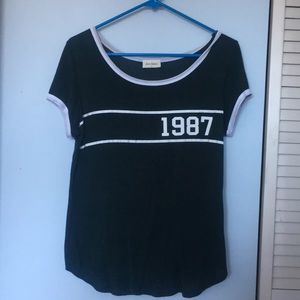 A green shirt, Size Small